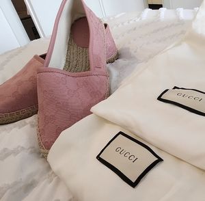 Pink Gucci espadrilles. Never worn. Size 37.